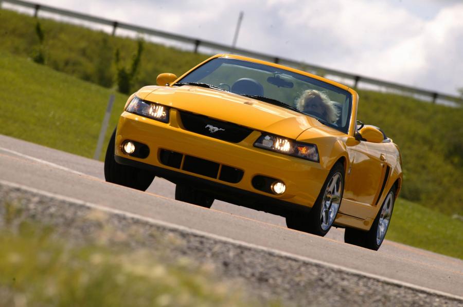  Ford Mustang SVT Cobra Convertible 2002 года  (фото 21 из 103)